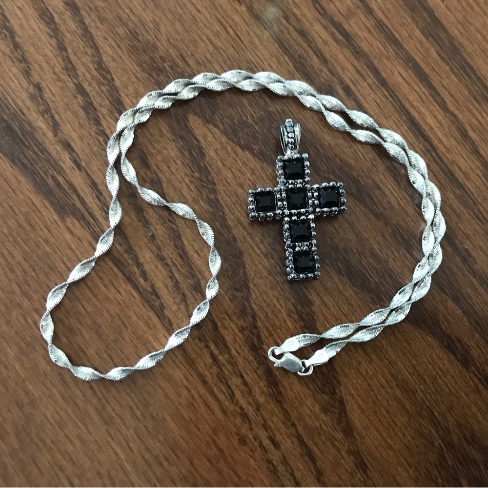 Sterling Silver Magic Twist Twisted Herringbone 20”Chain w/ Silvertone Cross